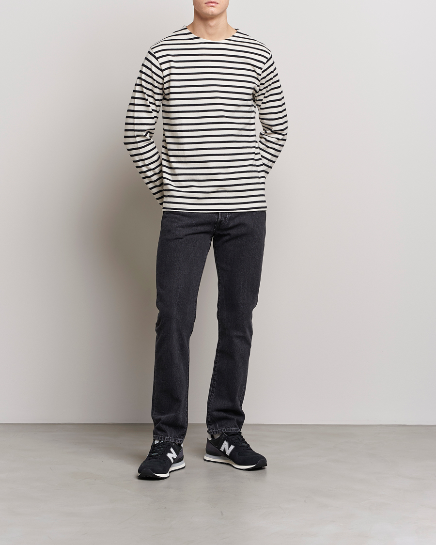 Herre | T-Shirts | Nudie Jeans | Charles Sailor Striped Crew Neck Off White/Black
