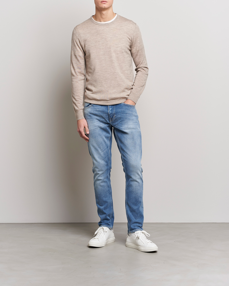Herre | Trøjer | Tiger of Sweden | Nichols Extra Fine Merino Crew Neck Beige Melange