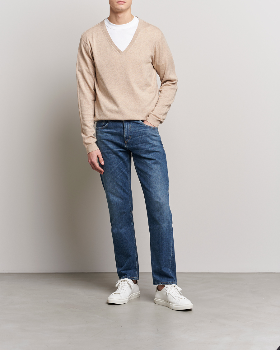 Herre | Trøjer | Tiger of Sweden | Pernell Extra Fine Merino V-Neck Beige Melange