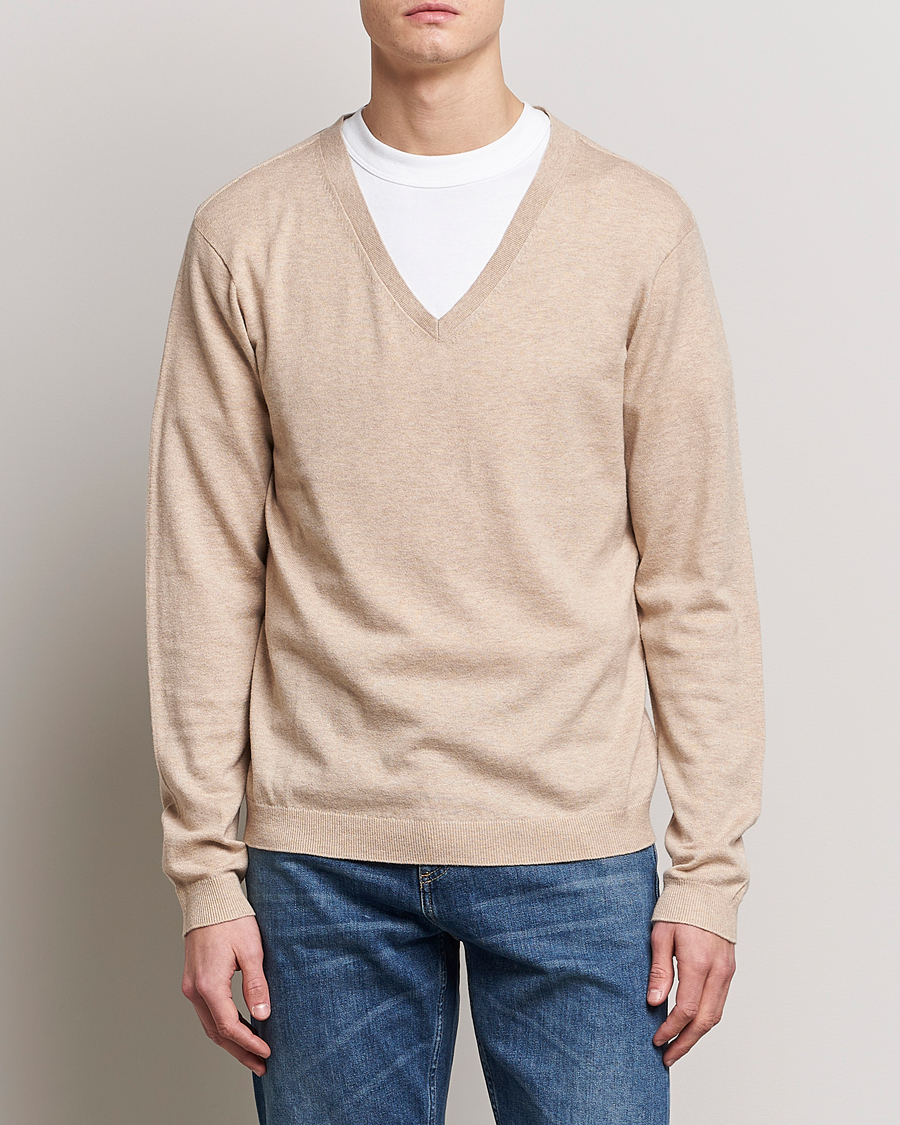 Herre |  | Tiger of Sweden | Pernell Extra Fine Merino V-Neck Beige Melange