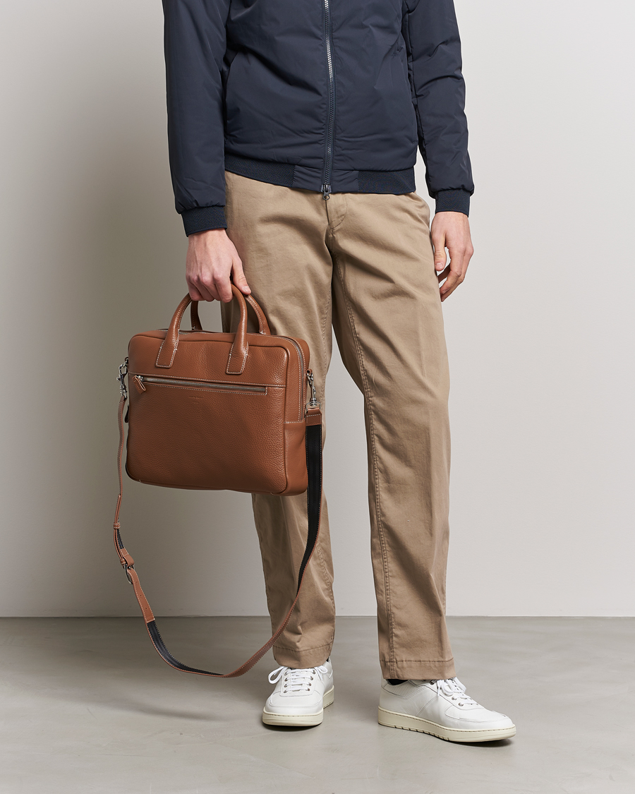 Herre | Tiger of Sweden Beckholmen Cow Leather Computer Bag Caramel Cafe | Tiger of Sweden | Beckholmen Cow Leather Computer Bag Caramel Cafe