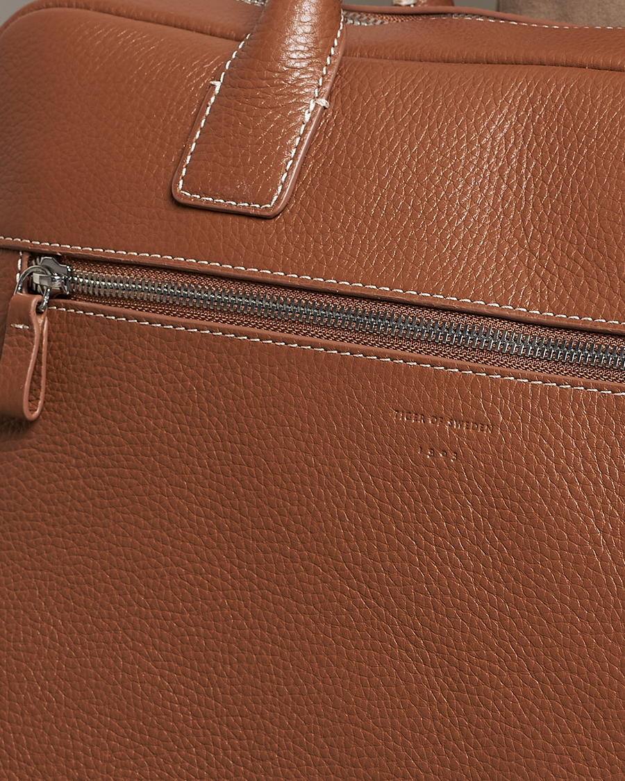 Herre | Tiger of Sweden Beckholmen Cow Leather Computer Bag Caramel Cafe | Tiger of Sweden | Beckholmen Cow Leather Computer Bag Caramel Cafe