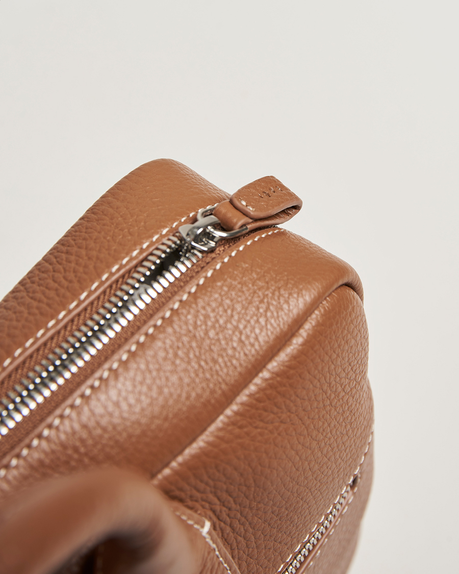 Herre | Tiger of Sweden Beckholmen Cow Leather Computer Bag Caramel Cafe | Tiger of Sweden | Beckholmen Cow Leather Computer Bag Caramel Cafe