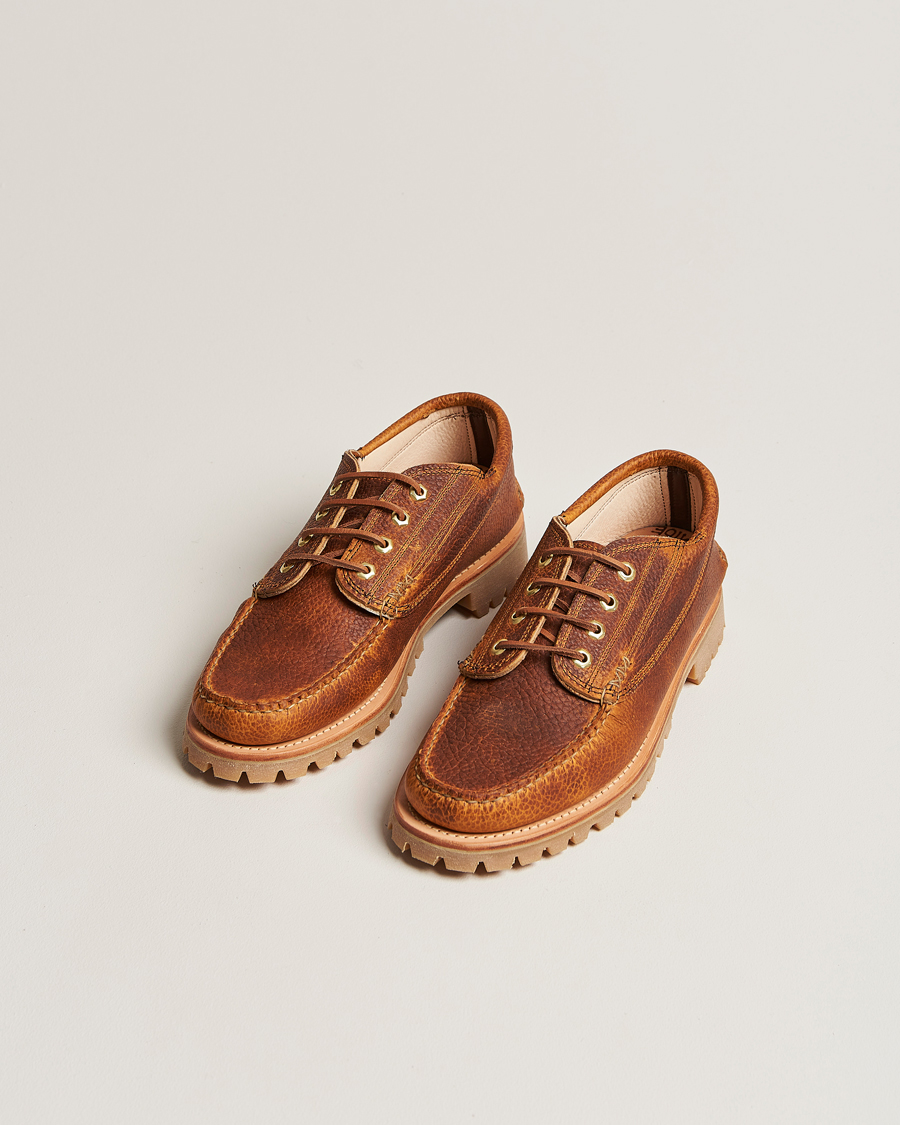 Herre | Derbys | Yuketen | Handsewn Angler Moc  Dark Brown Grain Calf