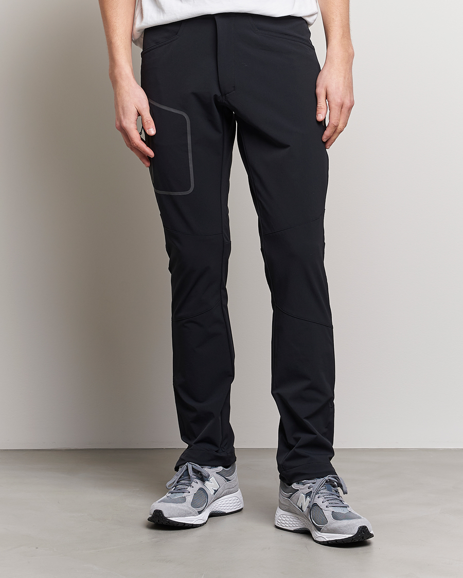Herre | Bukser | Peak Performance | Tech Light Woven Scale Pants Black