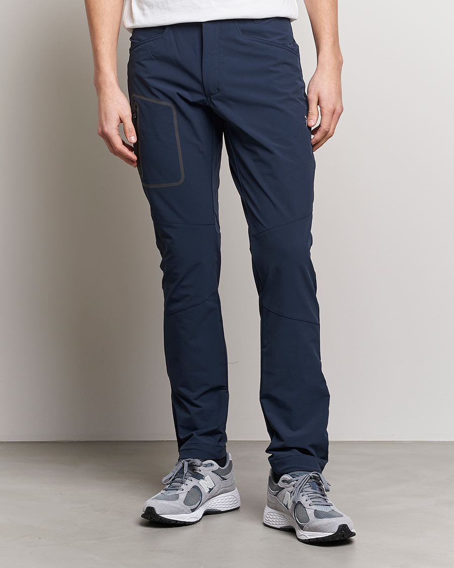 Herre | Bukser | Peak Performance | Tech Light Woven Scale Pants Blue Shadow
