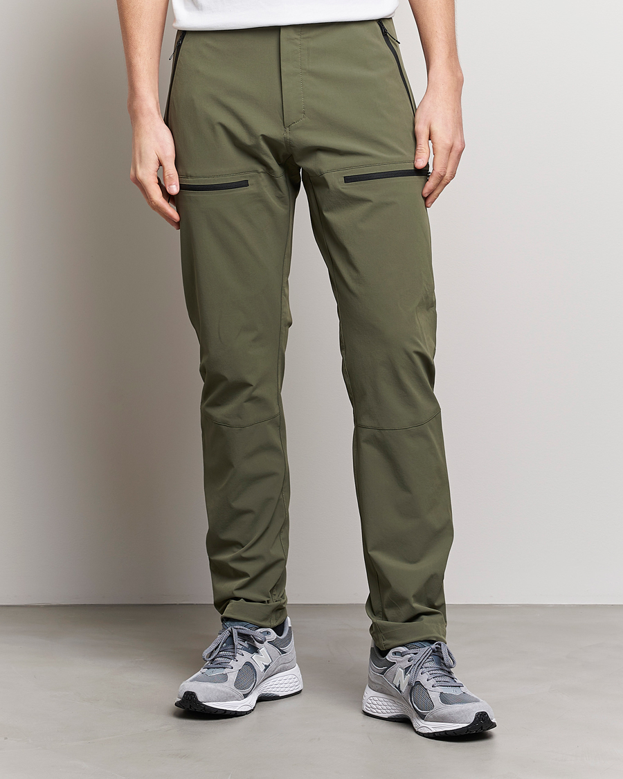 Peak Performance Stretch Trek Pants Pine - CareOfCarl.dk