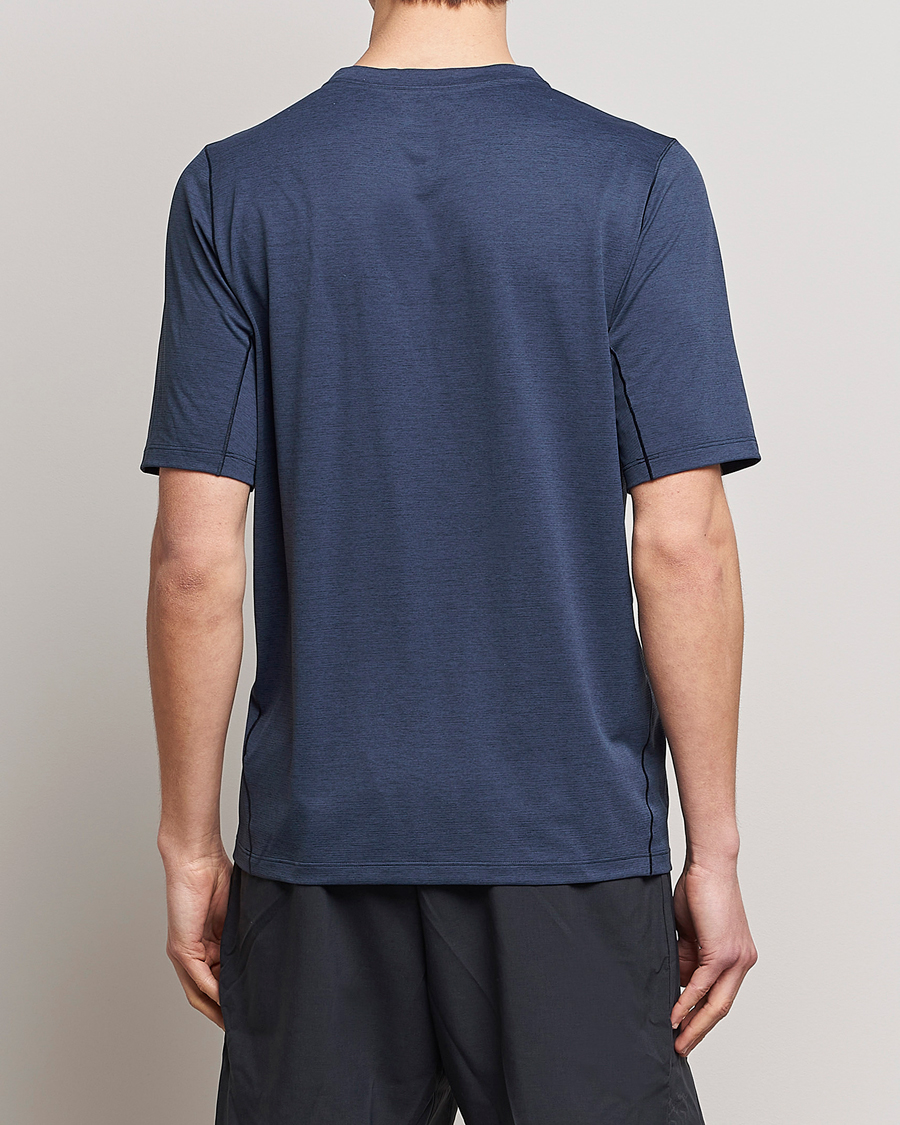 Herre | T-Shirts | Arc'teryx | Cormac Crew Neck Tee Black Sapphire Heather