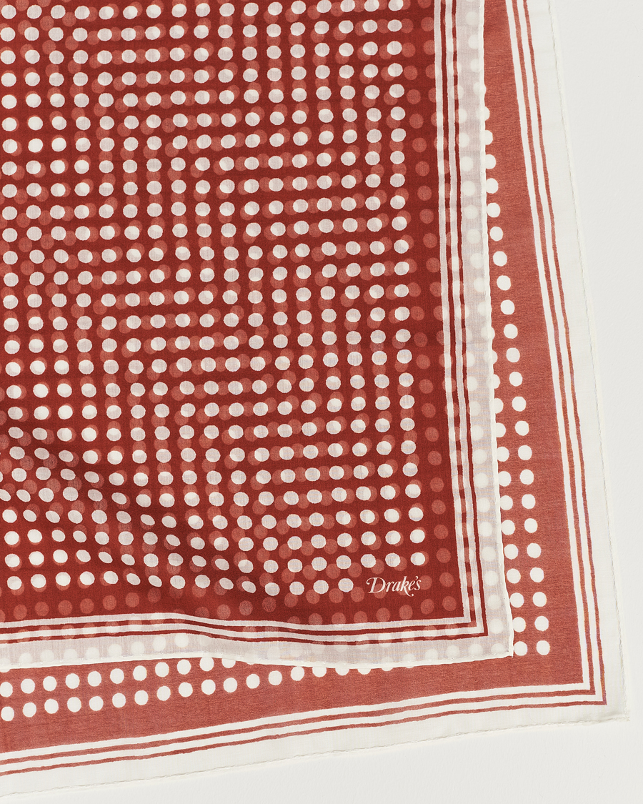 Herre | Drake's All Over Spot Cotton/Silk Bandana Red | Drake's | All Over Spot Cotton/Silk Bandana Red