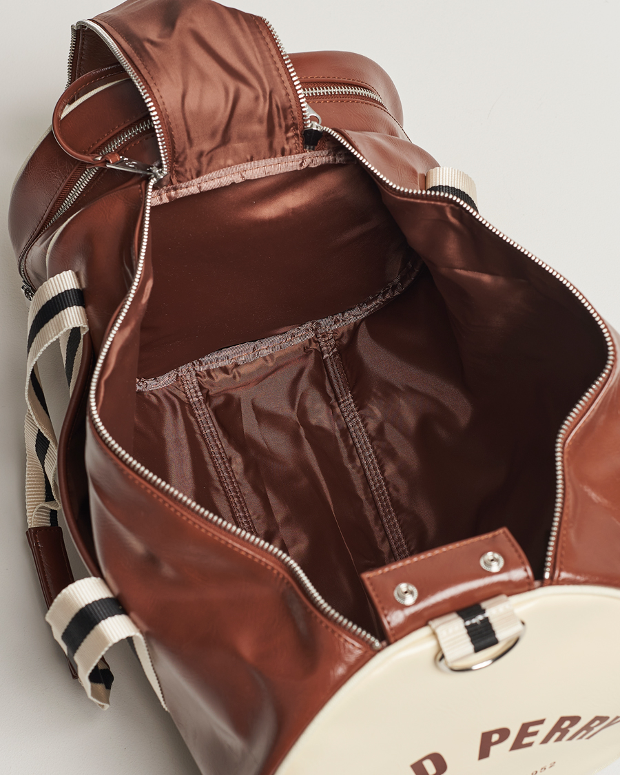 Herre | Fred Perry Classic Barrel Bag Tan | Fred Perry | Classic Barrel Bag Tan