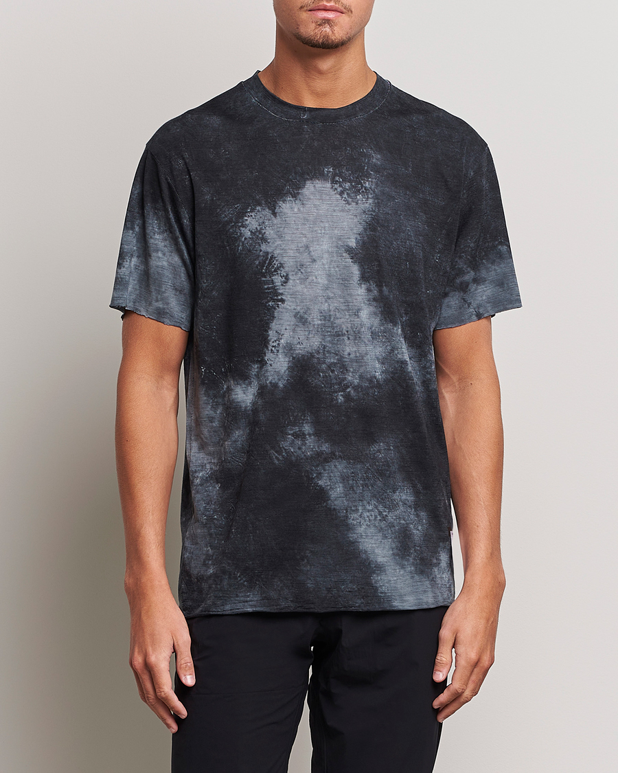 Herre | Running | Satisfy | CloudMerino T-Shirt Batik Black