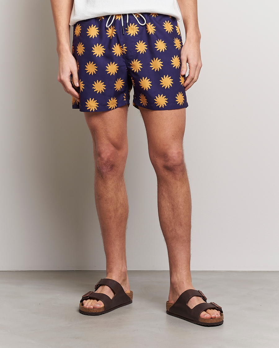 Herre | Badebukser | OAS | Printed Swimshorts Sunday Sun