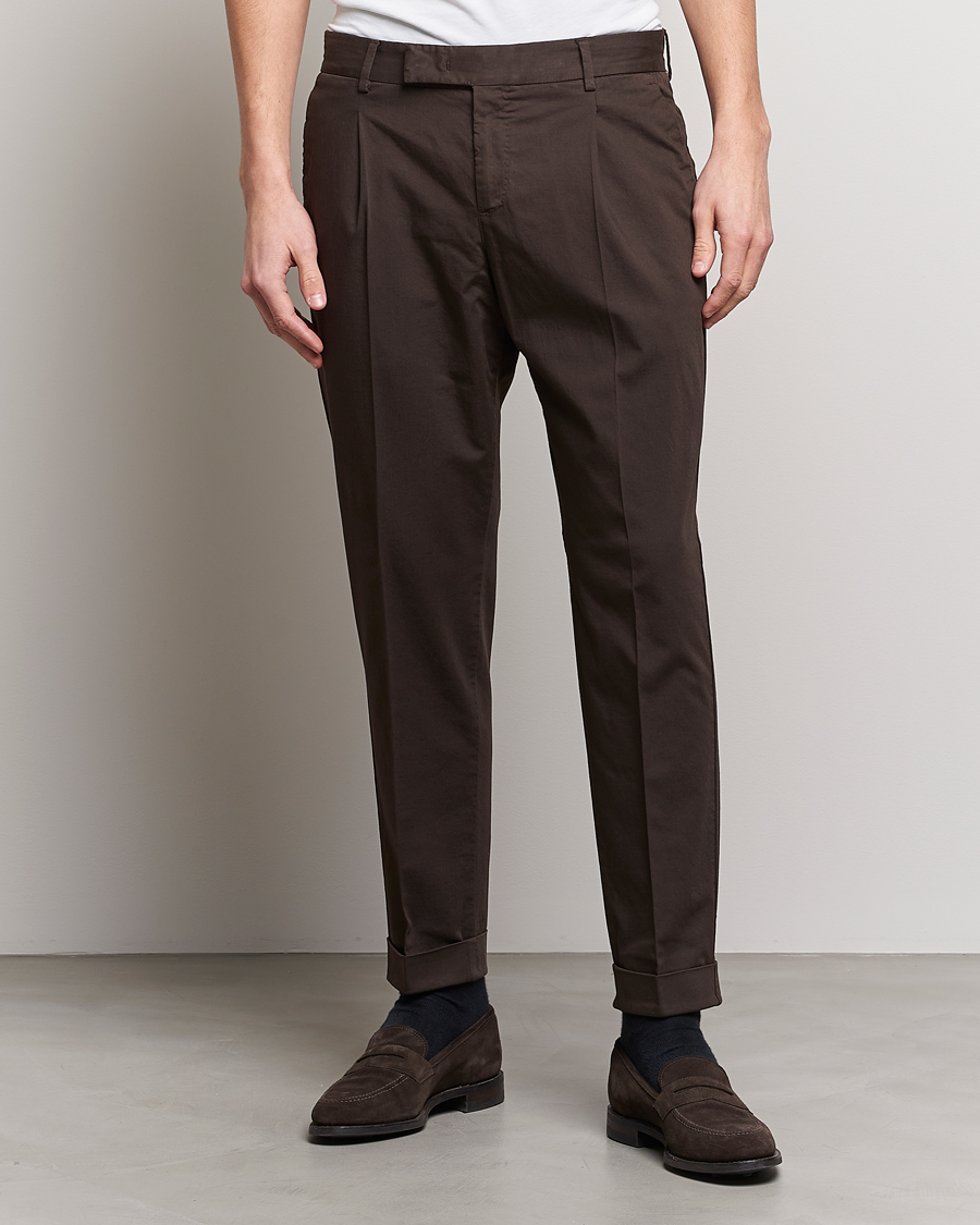 PT01 Slim Fit Pleated Blend Chocolate - CareOfCarl.dk