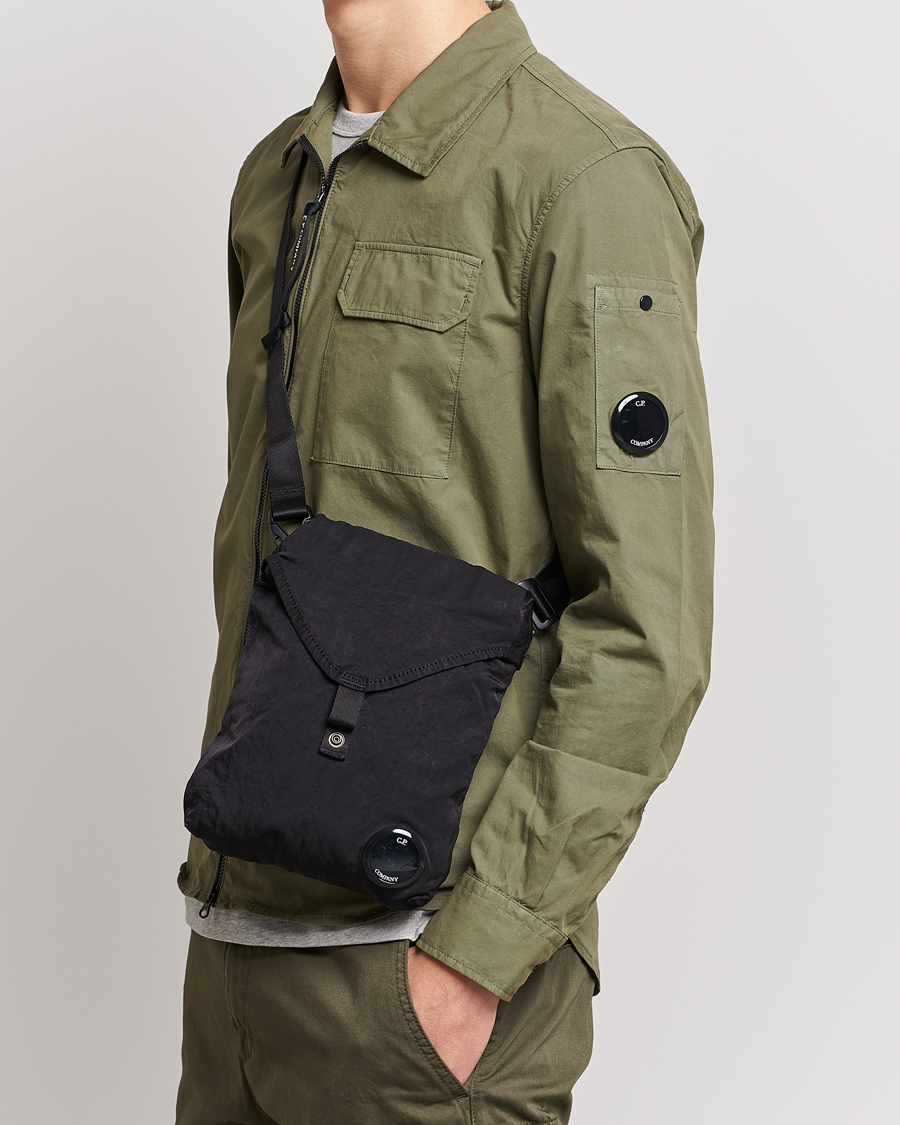 Herre | C.P. Company Nylon B Small Shoulder Bag Black | C.P. Company | Nylon B Small Shoulder Bag Black