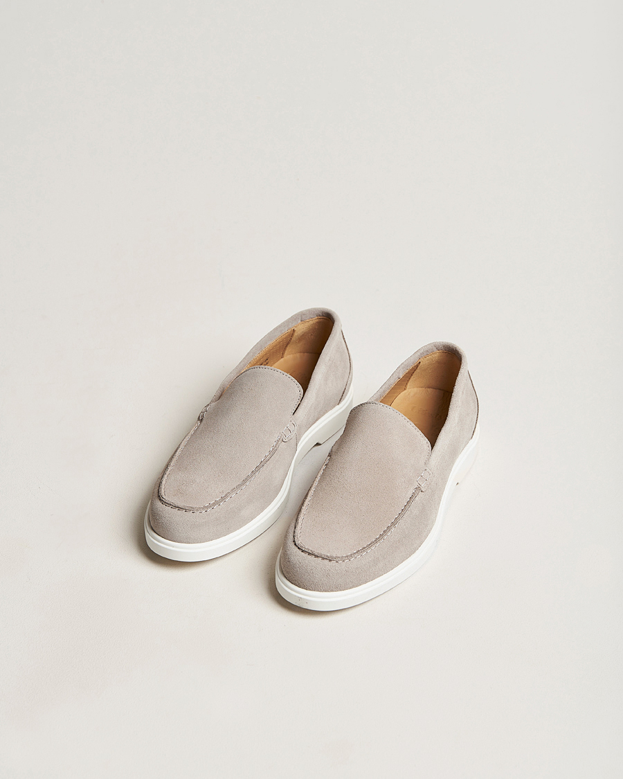 Herre | Loafers | Loake Shoemakers | Tuscany Suede Loafer Stone