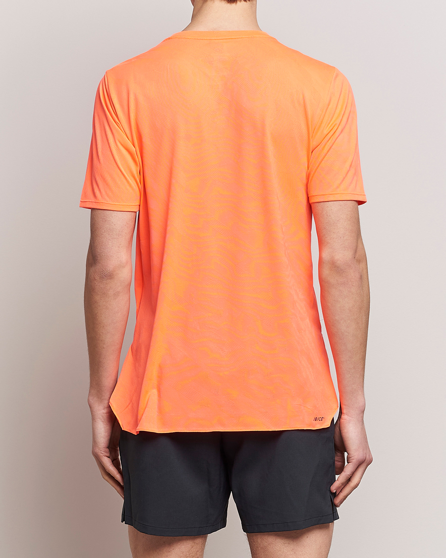 Herre | T-Shirts | New Balance Running | Q Speed Jacquard T-Shirt Neon Dragonfly
