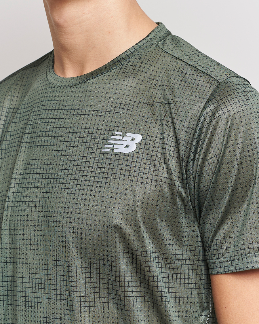 Herre | T-Shirts | New Balance Running | Impact Run T-Shirt Deep Olive