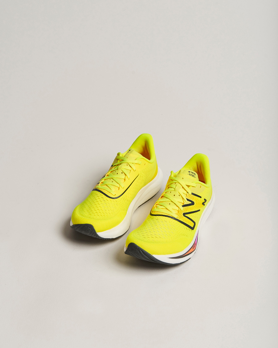 Herre | New Balance Running FuelCell Rebel v3 Cosmic Pineapple | New Balance Running | FuelCell Rebel v3 Cosmic Pineapple
