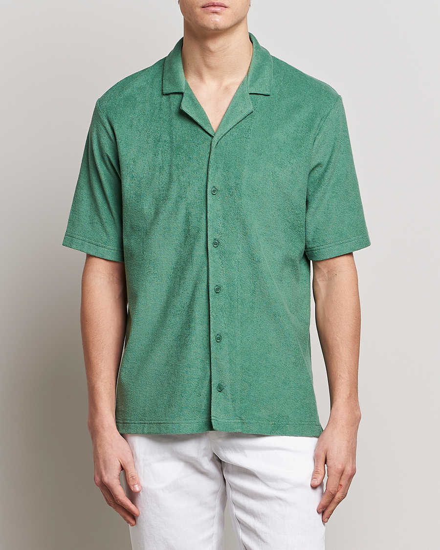 Herre | Kortærmede skjorter | Sunspel | Towelling Camp Collar Shirt Thyme Green