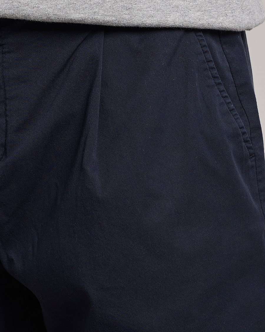 Herre | Shorts | Sunspel | Pleated Stretch Cotton Twill Shorts Navy