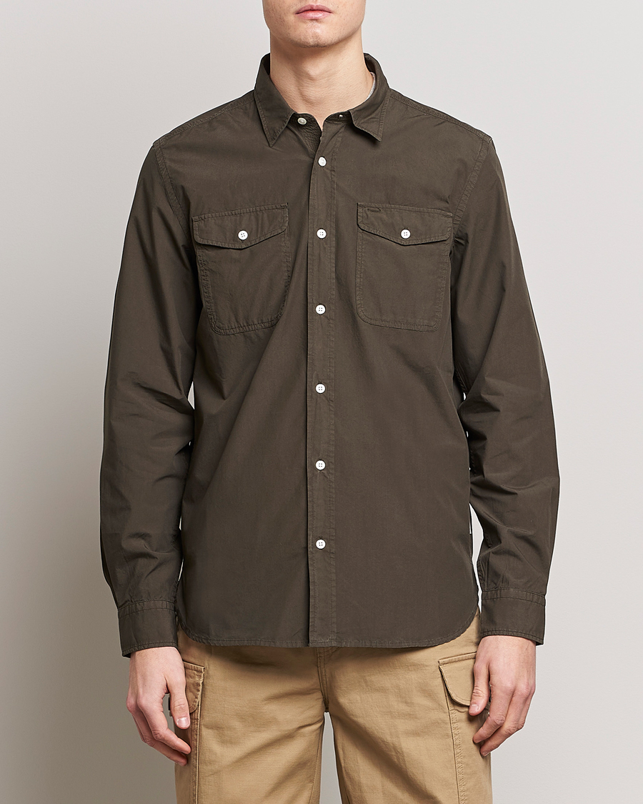 Herre | Skjorter | Woolrich | Poplin Garment Dyed Pocket Shirt Dark Green