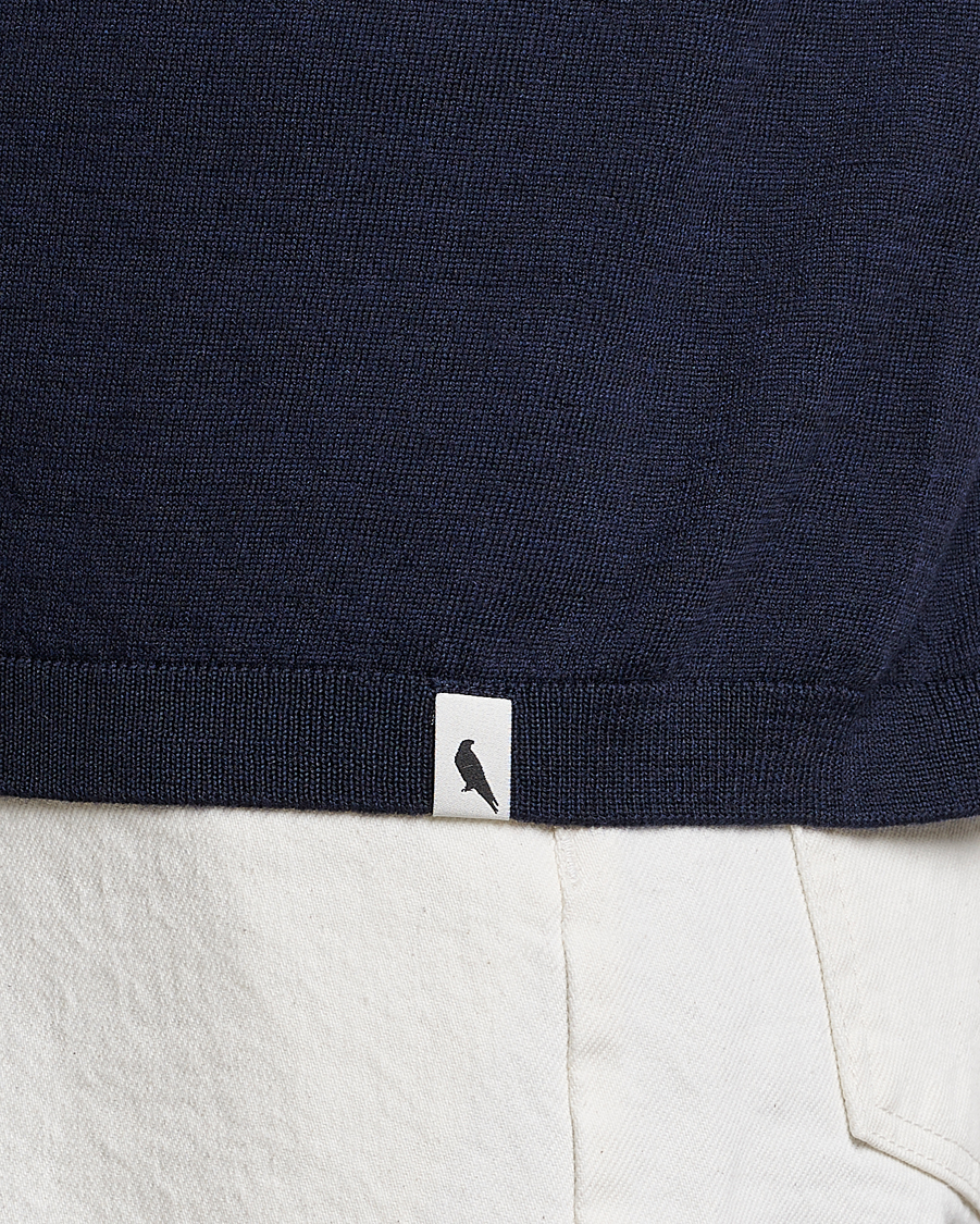 Herre | T-Shirts | Peregrine | Knitted Wool T-Shirt Navy