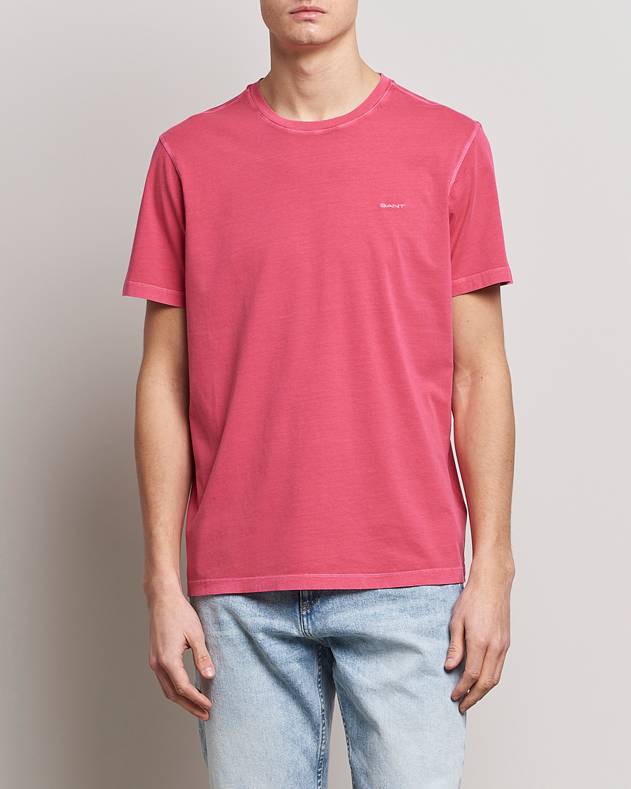 Herre | T-Shirts | GANT | Sunbleached T-Shirt Magenta Pink