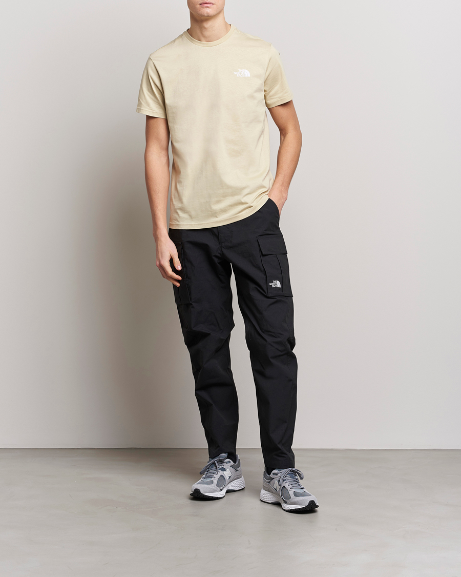 Herre | T-Shirts | The North Face | Simple Dome T-Shirt Gravel