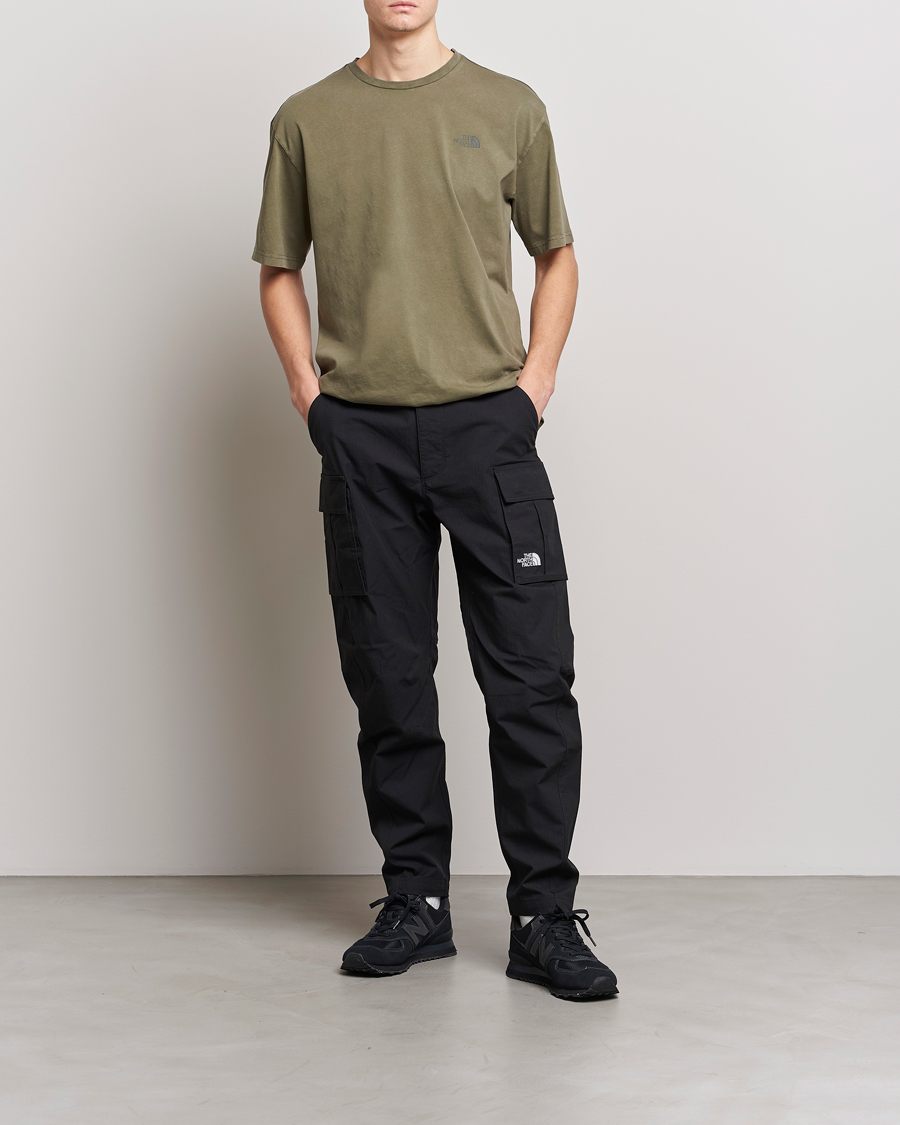 Herre | T-Shirts | The North Face | Heritage Dyed T-Shirt New Taupe Green