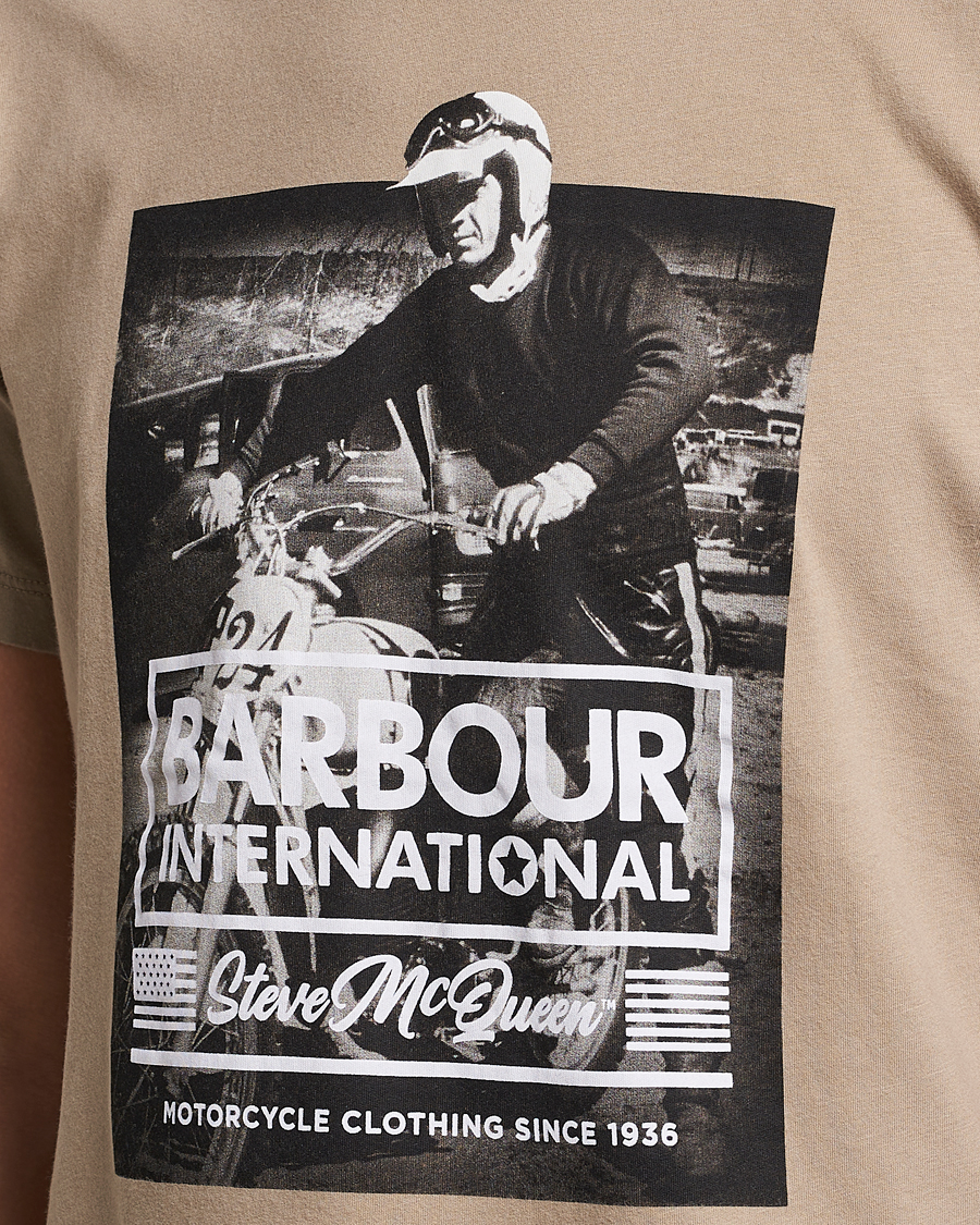 Herre | T-Shirts | Barbour International | Morris Steve McQueen Crew Neck T-Shirt Khaki