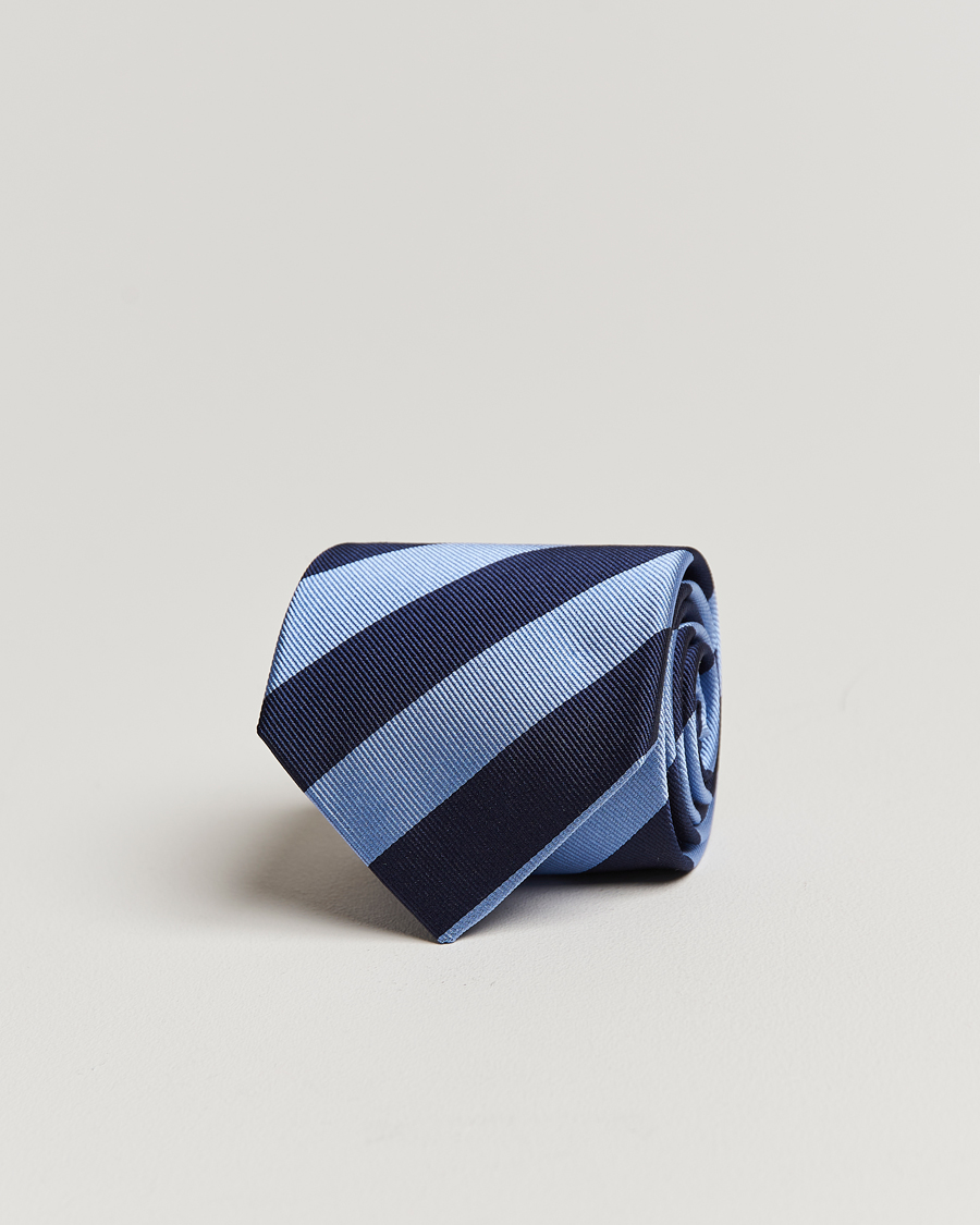 Herre | Amanda Christensen Regemental Stripe Classic Tie 8 cm Sky Blue/Navy | Amanda Christensen | Regemental Stripe Classic Tie 8 cm Sky Blue/Navy