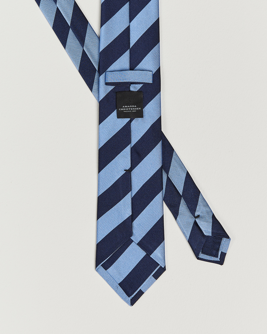 Herre | Amanda Christensen Regemental Stripe Classic Tie 8 cm Sky Blue/Navy | Amanda Christensen | Regemental Stripe Classic Tie 8 cm Sky Blue/Navy