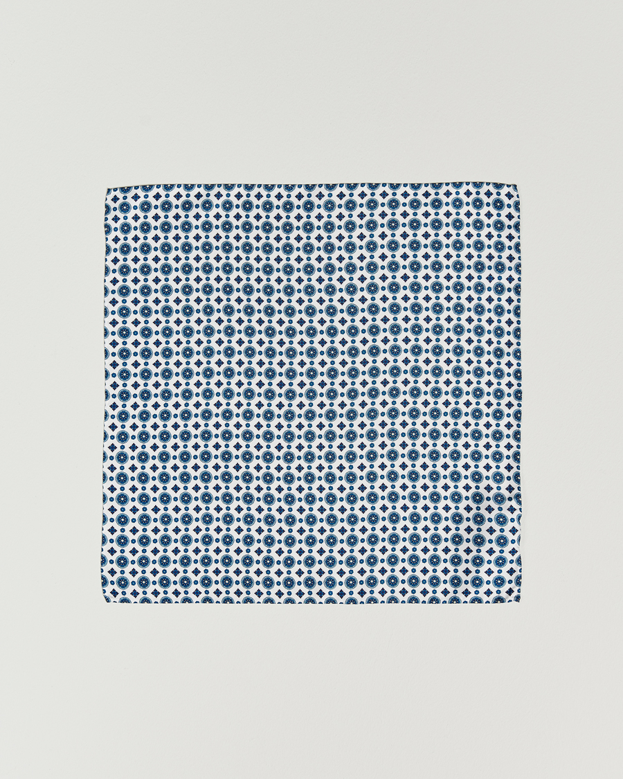 Herre | Amanda Christensen Medallion Silk Pocket Square White | Amanda Christensen | Medallion Silk Pocket Square White