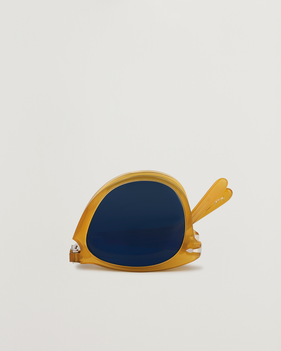Herre | Persol 0PO0714 Steve McQueen Sunglasses Opal Yellow | Persol | 0PO0714 Steve McQueen Sunglasses Opal Yellow
