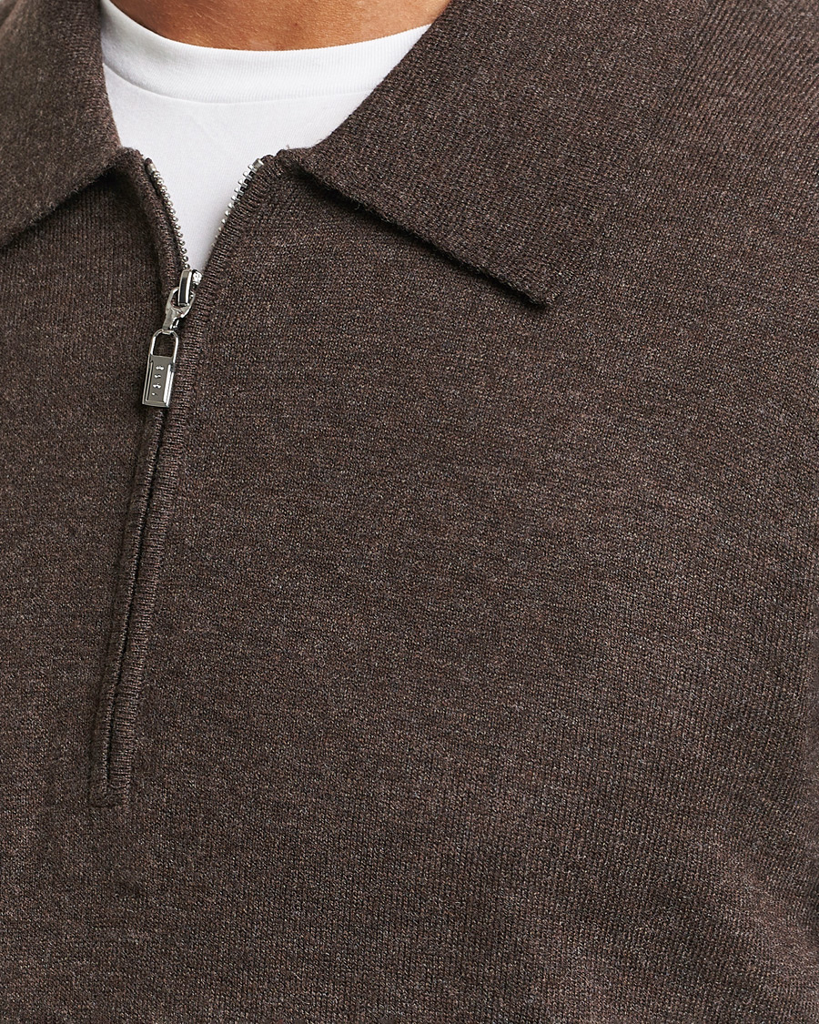 Herre | Trøjer | Tiger of Sweden | Orbit Half Zip Merino Coffee