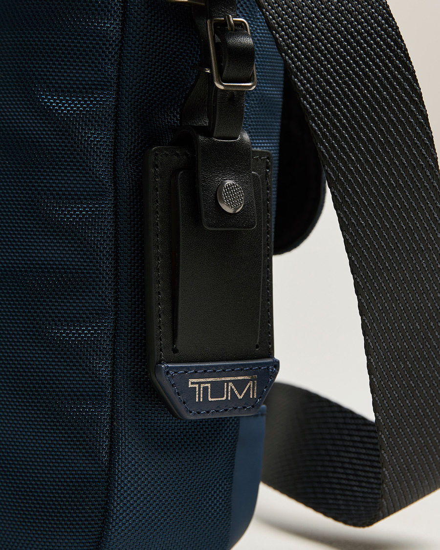 Herre | TUMI Alpha Bravo Junior Crossbody Navy | TUMI | Alpha Bravo Junior Crossbody Navy