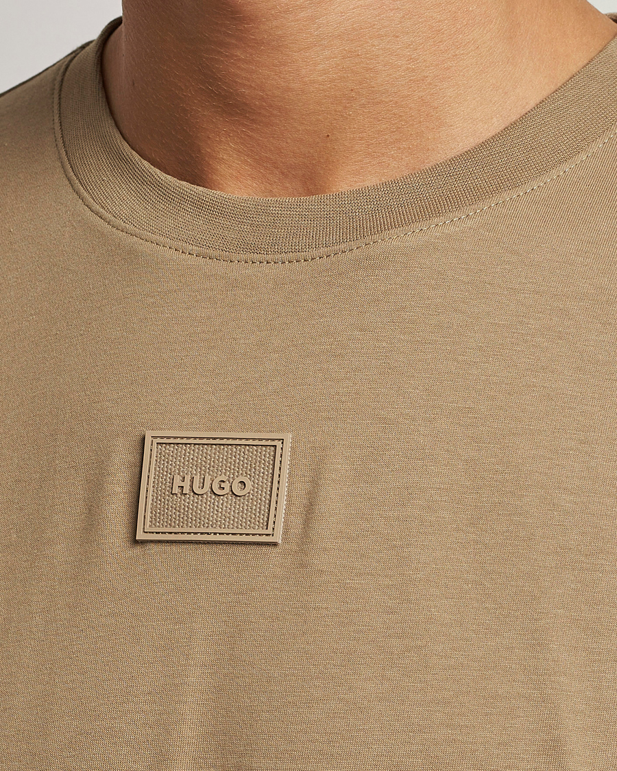 Herre | T-Shirts | HUGO | Diragolino Crew Neck T-Shirt Open Brown