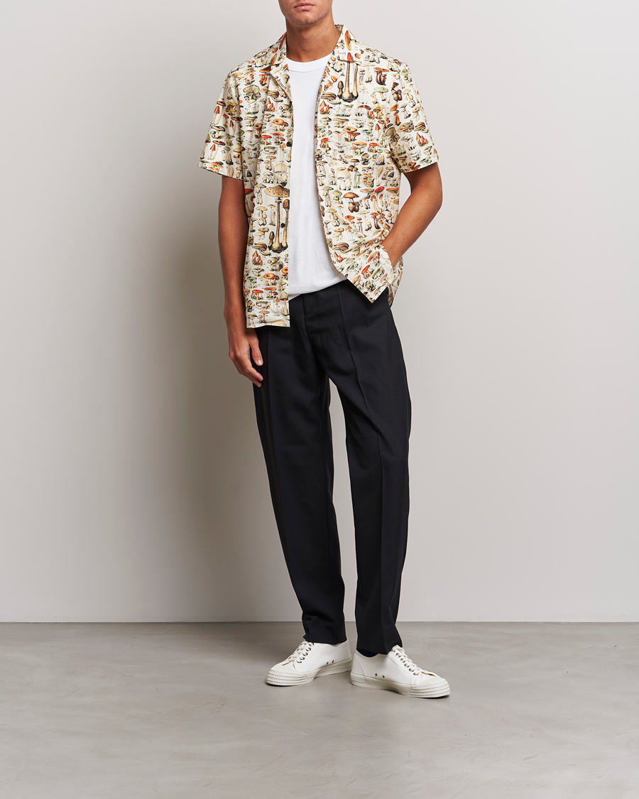 Herre | Skjorter | HUGO | Ellino Mushroom Short Sleeve Shirt Beige Overflow