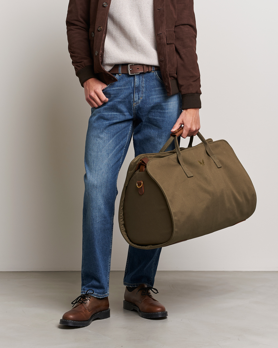 Herre | Nye produktbilleder | Bennett Winch | Canvas Suit Carrier Holdall Olive
