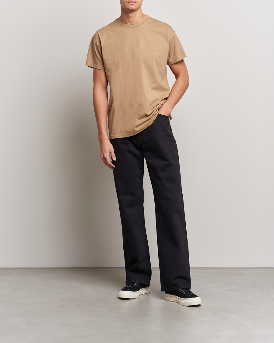 Herre | T-Shirts | Jeanerica | Marcel Crew Neck T-Shirt Dark Sand