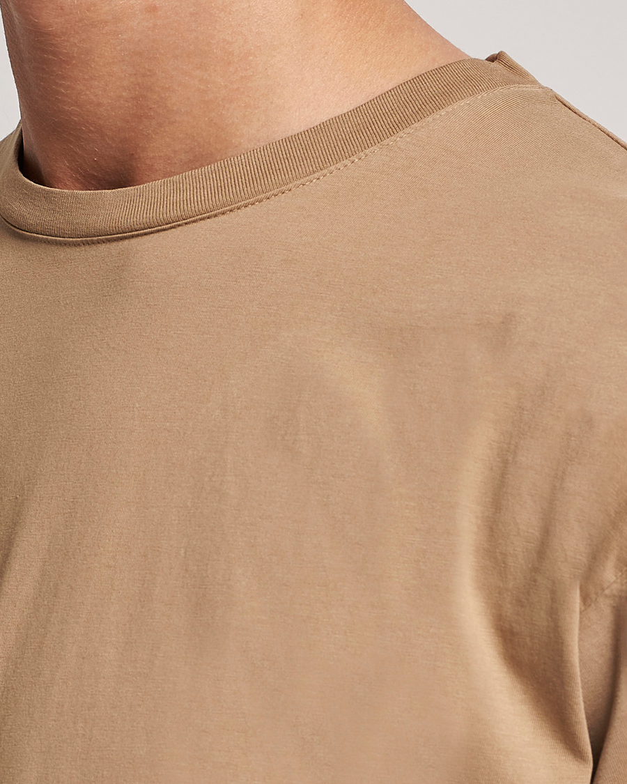 Herre | T-Shirts | Jeanerica | Marcel Crew Neck T-Shirt Dark Sand