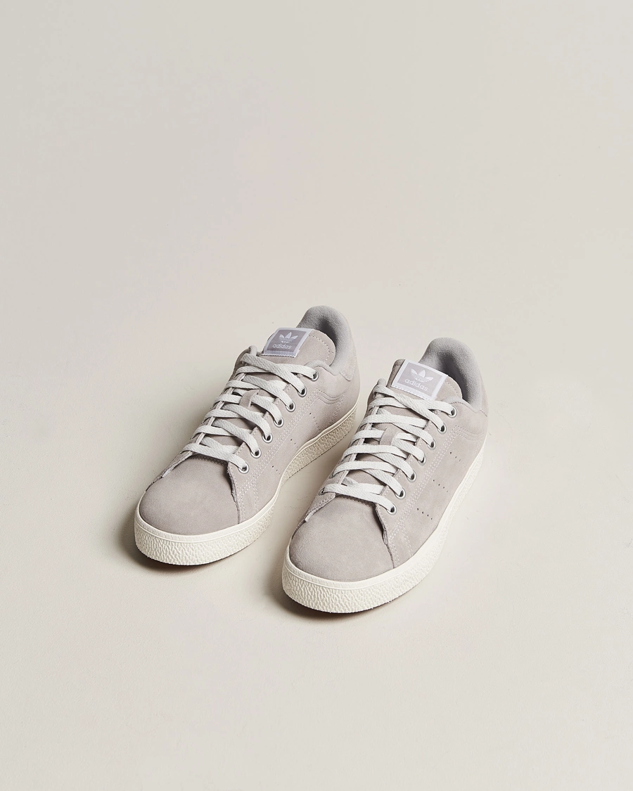 Herre | Sko i ruskind | adidas Originals | Stan Smith Suede B-Side Sneaker Grey