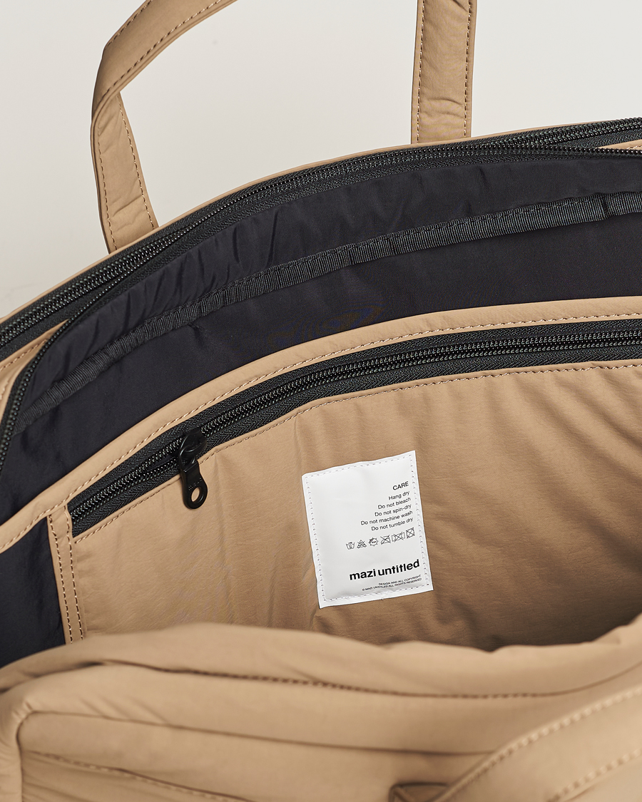 Herre | mazi untitled AM Bag 02 Nylon Briefcase Beige | mazi untitled | AM Bag 02 Nylon Briefcase Beige