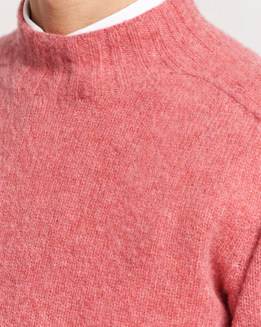 Herre | Trøjer | Drake's | Brushed Shetland Mock Neck Jumper Pink