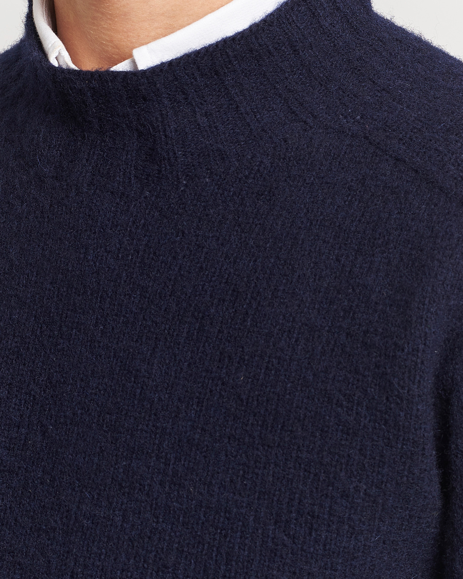 Herre | Trøjer | Drake's | Brushed Shetland Mock Neck Jumper Navy
