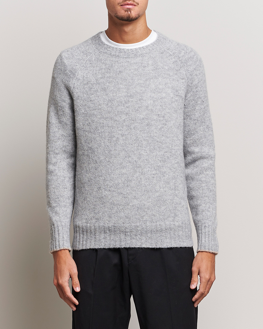 Herre | Pullovers med rund hals | Brunello Cucinelli | Fluffy Crew Neck Sweater Light Grey