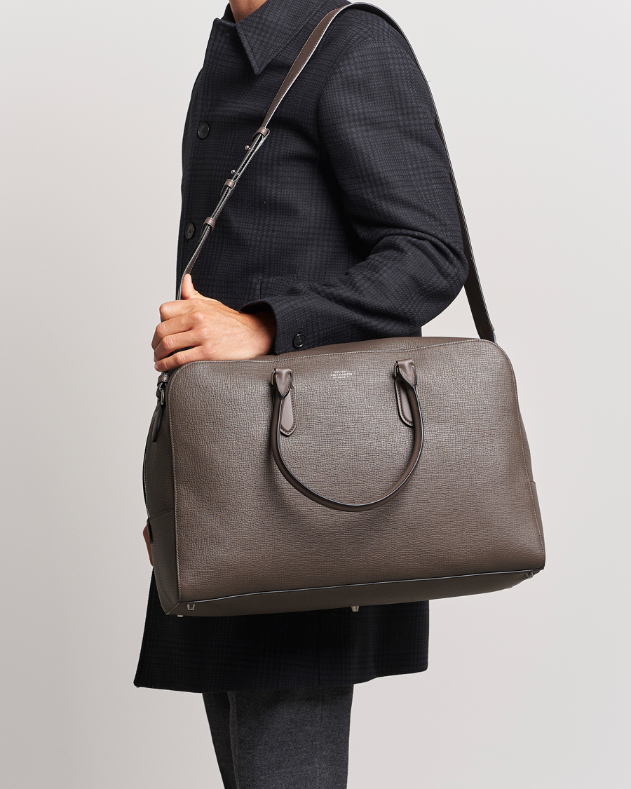 Herre | Tasker | Smythson | Ludlow Soft Travel Bag Dark Taupe