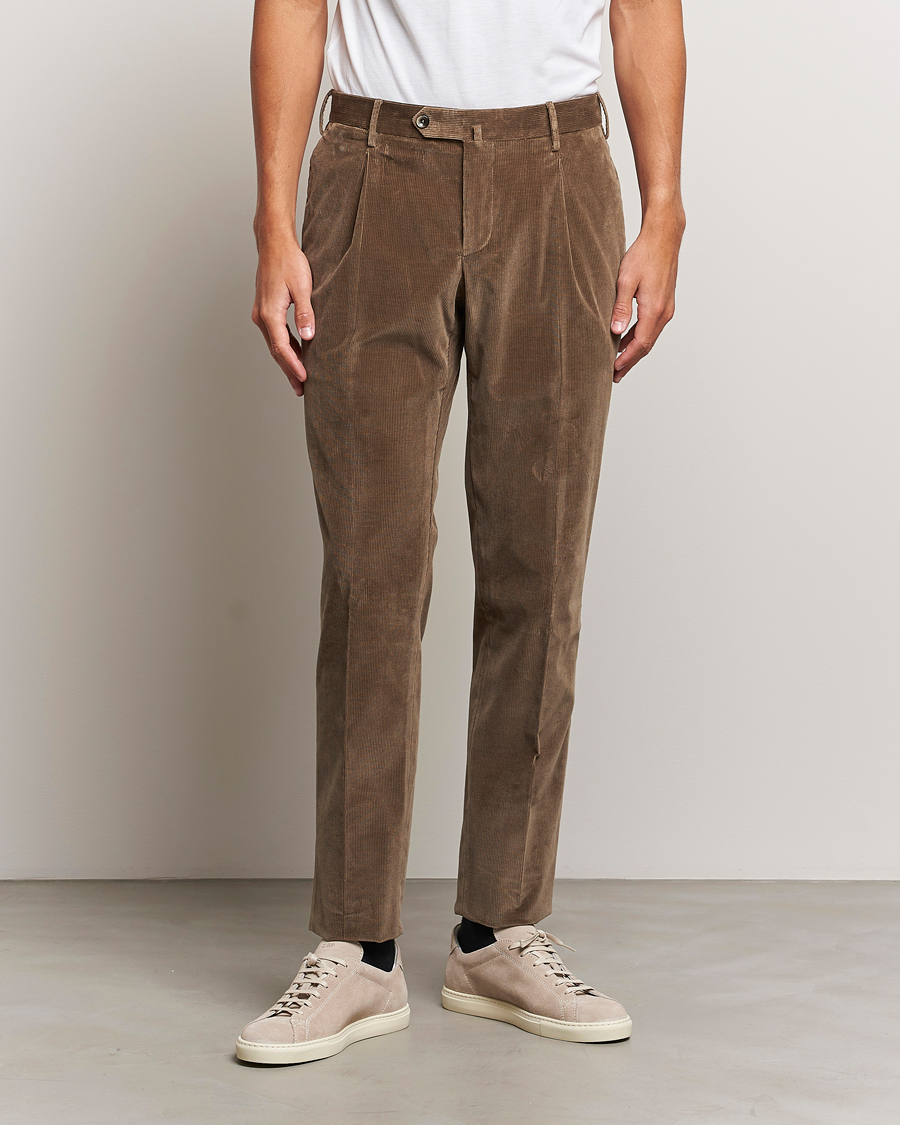 Herre | Quiet Luxury | PT01 | Slim Fit Pleated Corduroy Trousers Taupe