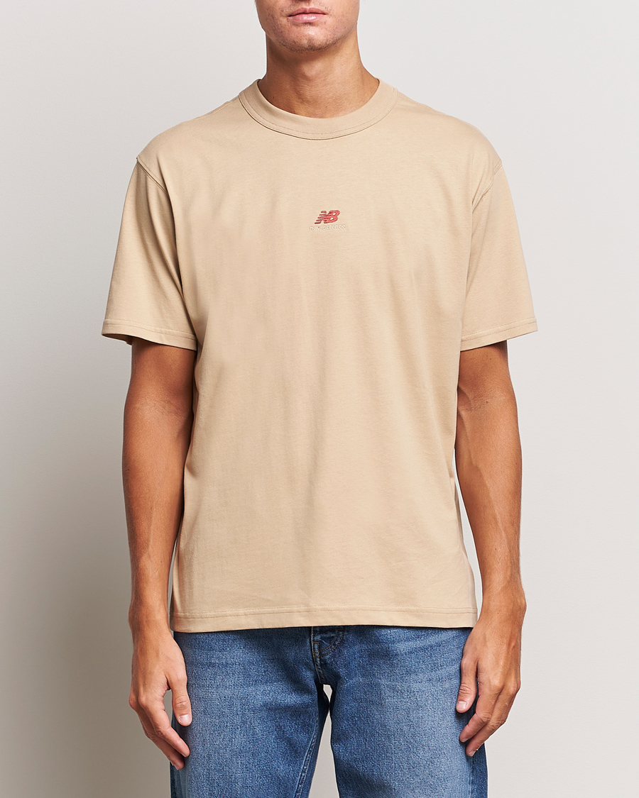 Herre | T-Shirts | New Balance | Athletics Graphic T-Shirt Incense