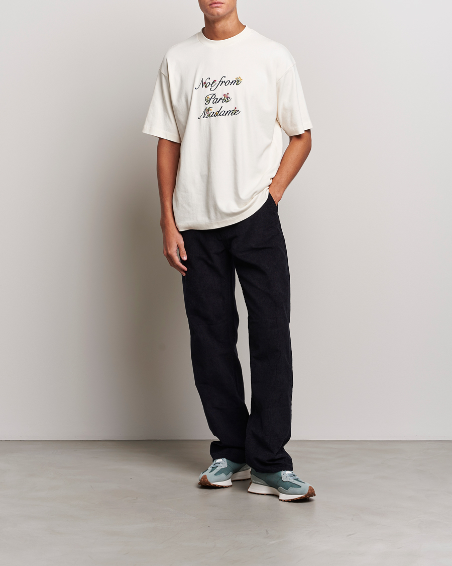 Herre | T-Shirts | Drôle de Monsieur | Flower Slogan T-Shirt Cream